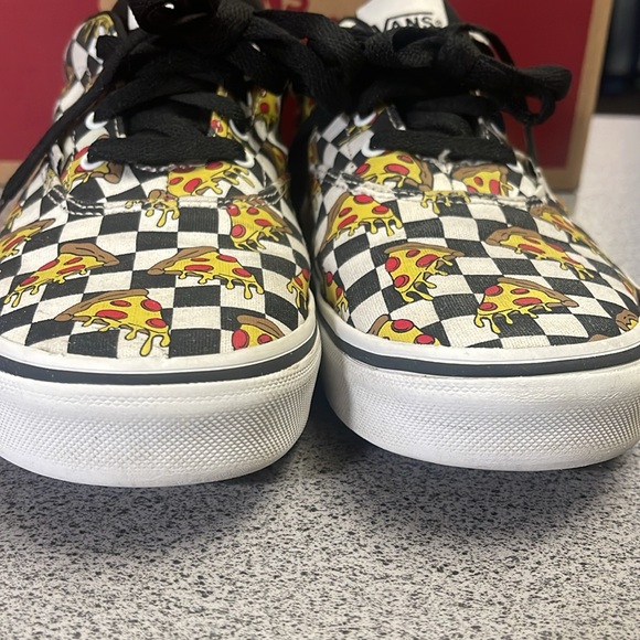 Kids' Vans Doheny Canvas Checkerboard Pizza Skate Shoes (Size 5) - Picture 6 of 13